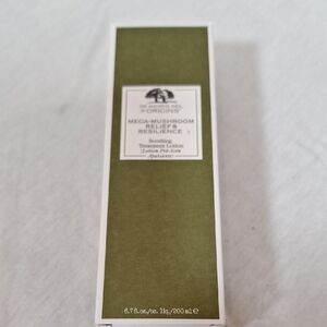 Origins Mega-Mushroom Soothing Lotion in Green